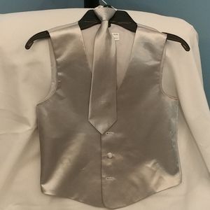 Vest & tie set